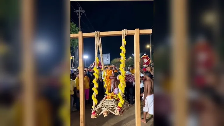 काछनगादी की तैयारियां पूरी-अपनी 22 पीढ़ियों की परंपरा निभाते हुए नेताम परिवार तैयार कर रहा बेल कांटे का झूला